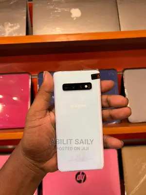 New Samsung Galaxy S10 128 GB Blue
