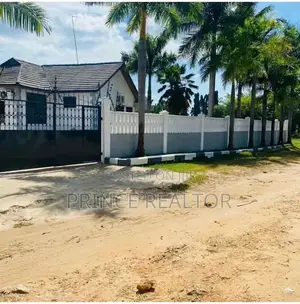 4bdrm House in Bahari Beach, Ilala for Sale