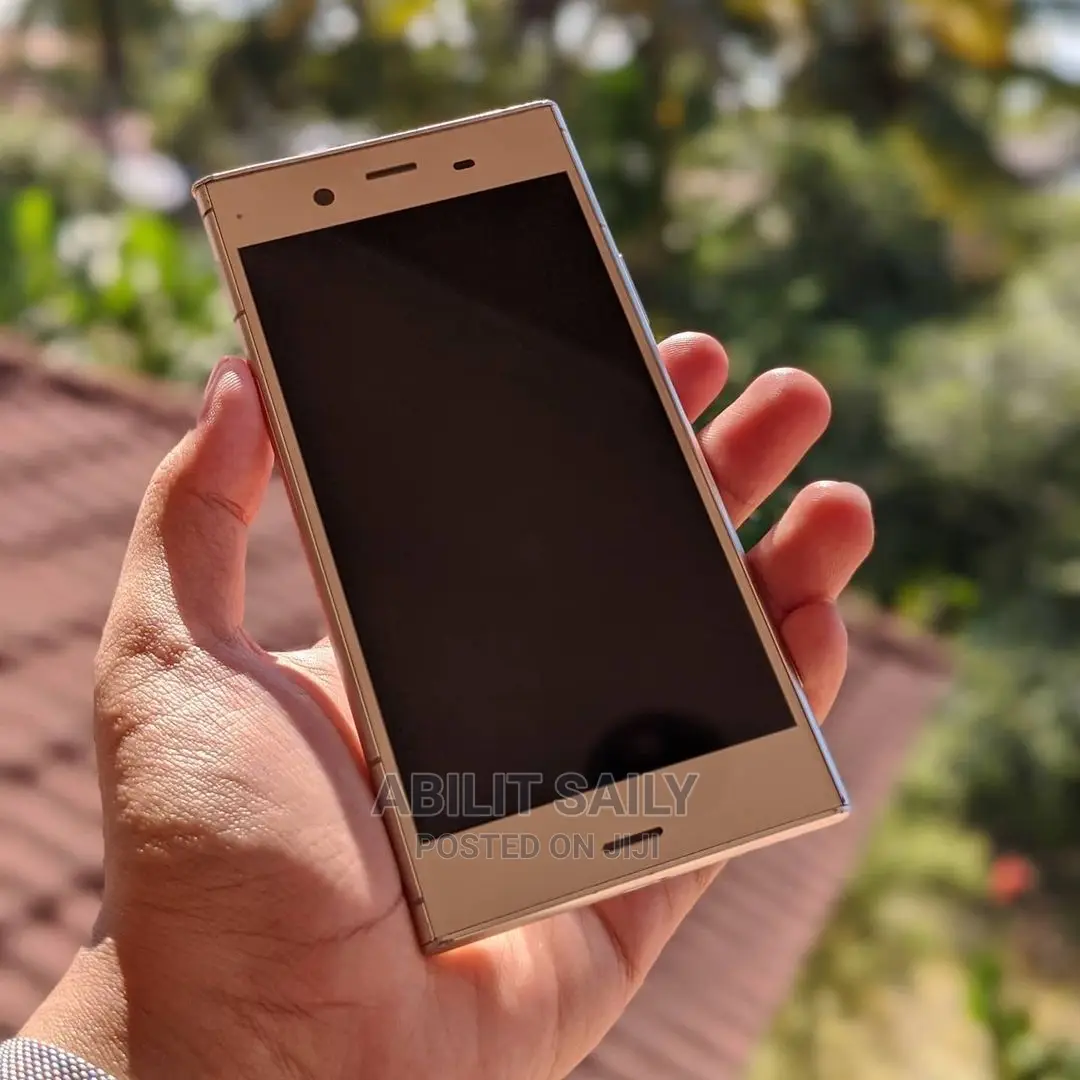 New Sony Xperia XZ1 64 GB Gold