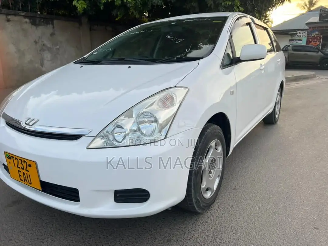 Toyota Wish 2005 White