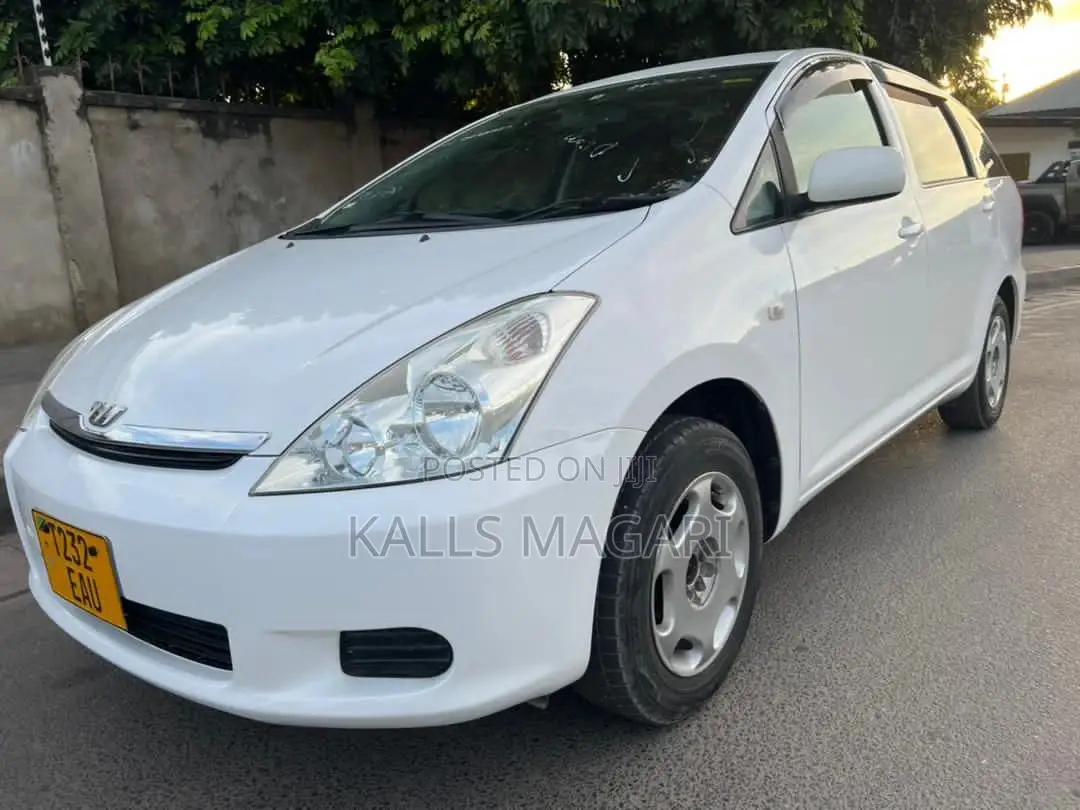 Toyota Wish 2005 White