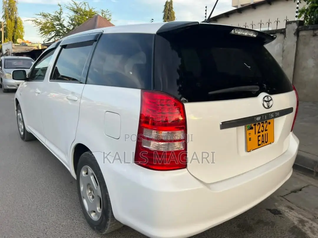 Toyota Wish 2005 White