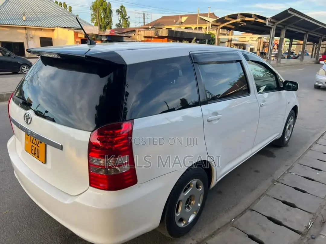 Toyota Wish 2005 White