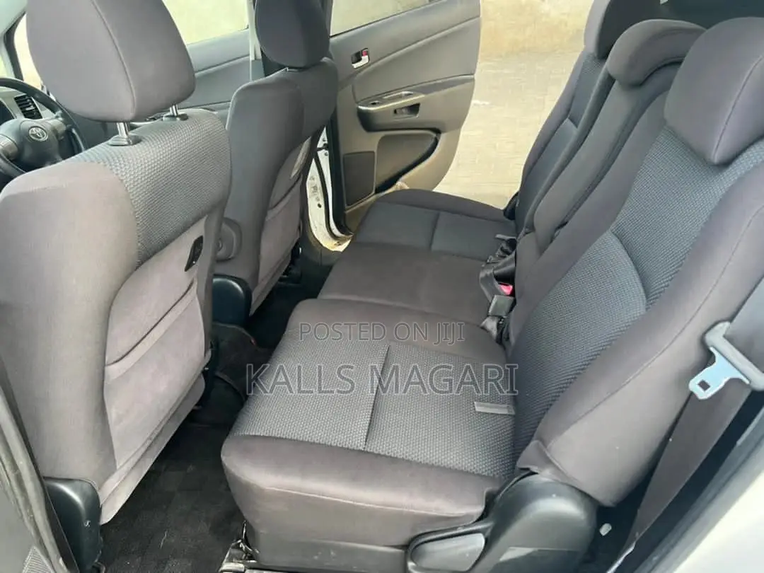 Toyota Wish 2005 White