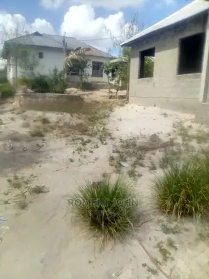 Furnished 6bdrm Townhouse/Terrace in Tanzania Daressalaam for Sale