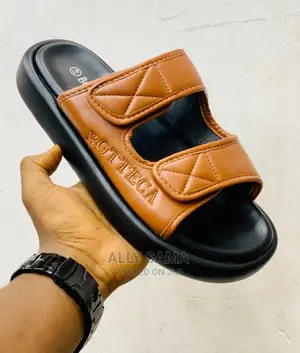 Bottega Plain Open Shoes