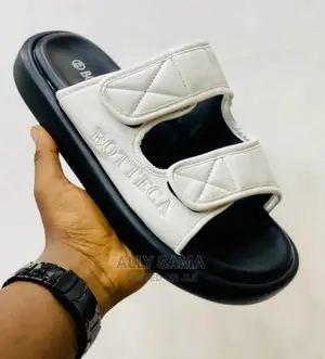 Bottega Plain Open Shoes
