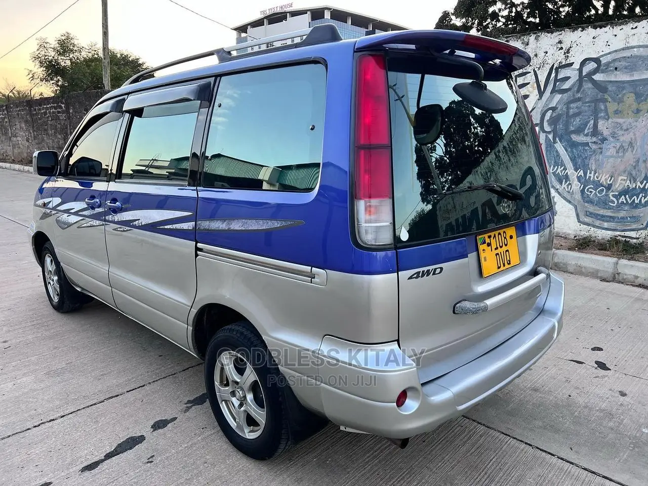 Toyota Noah 2001 Blue