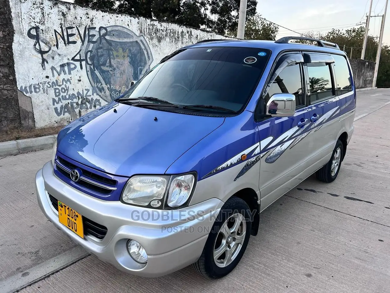 Toyota Noah 2001 Blue
