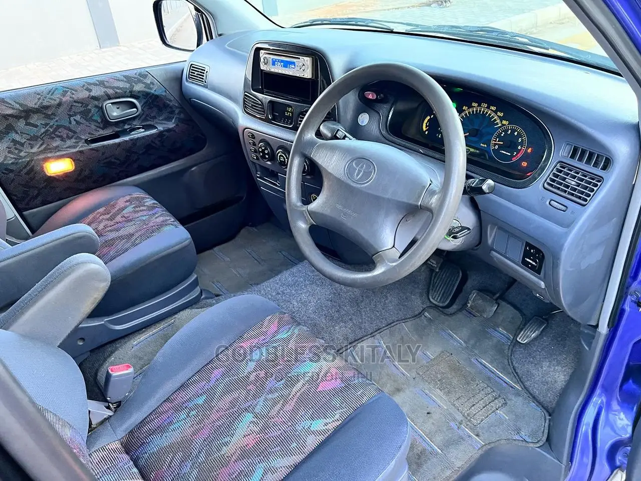 Toyota Noah 2001 Blue