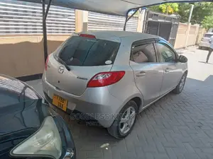 Mazda Demio 2010 Silver