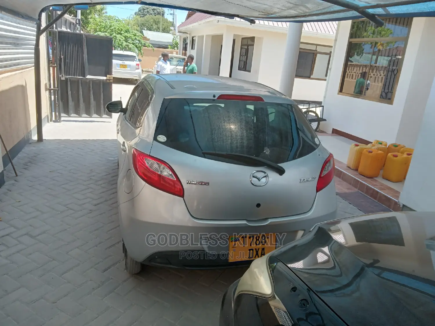 Mazda Demio 2010 Silver