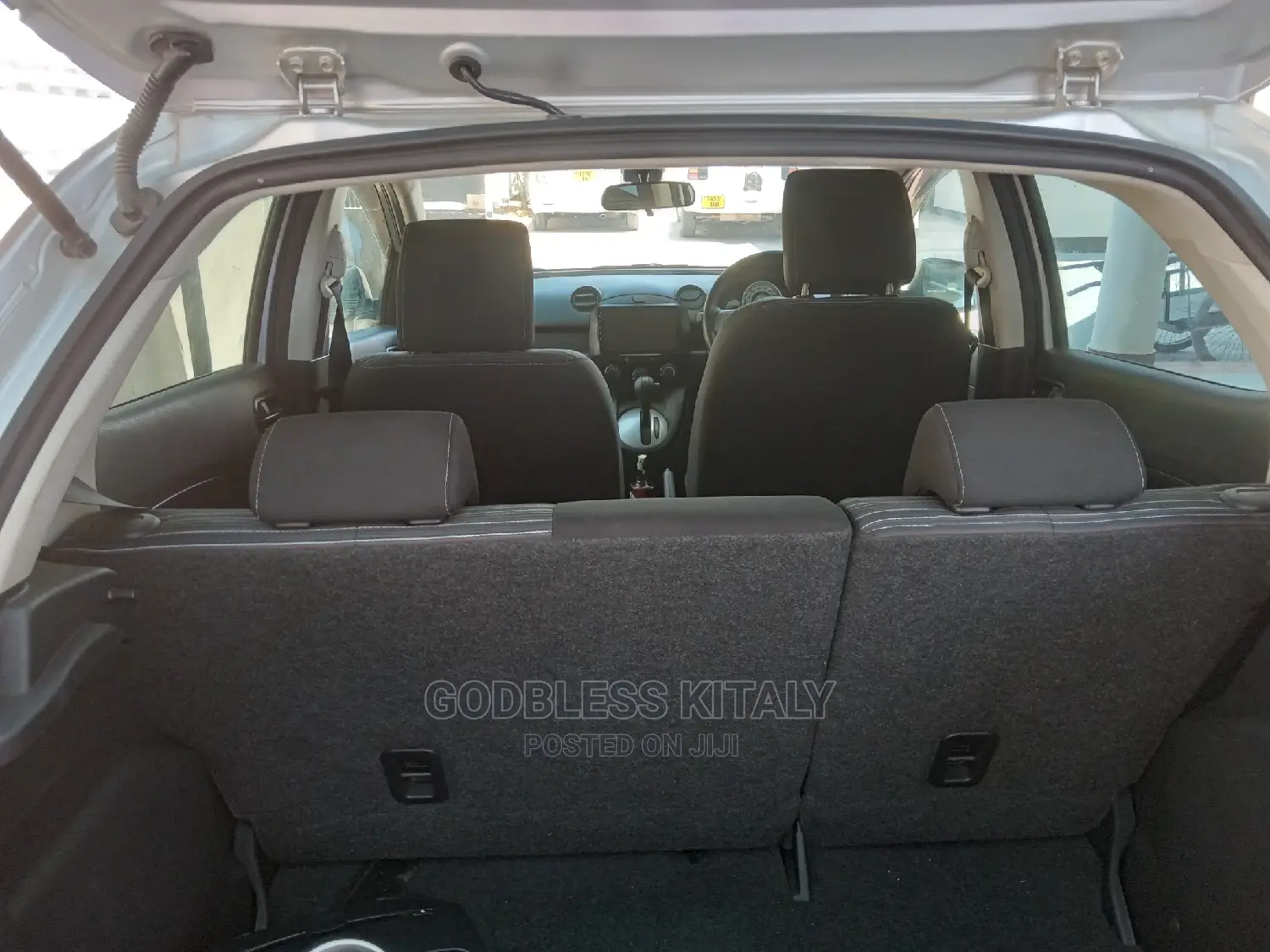 Mazda Demio 2010 Silver