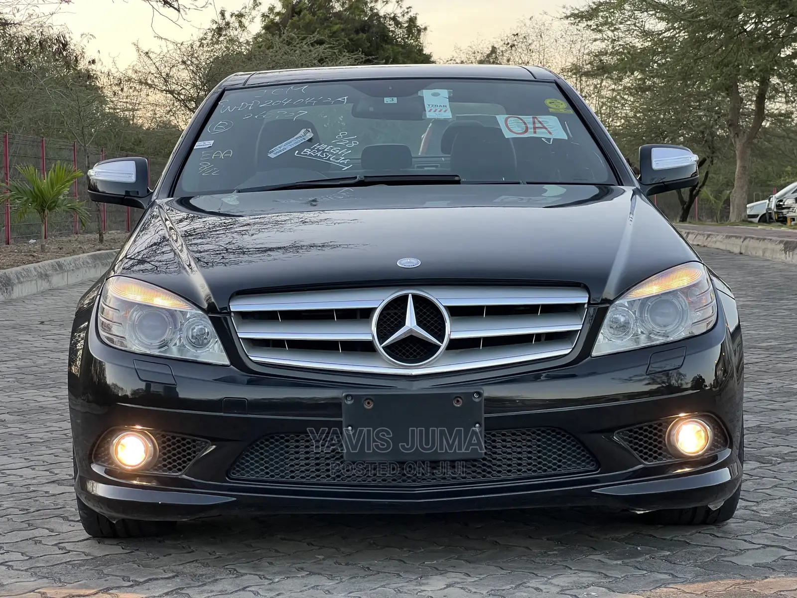 Mercedes-Benz C200 2009 Black