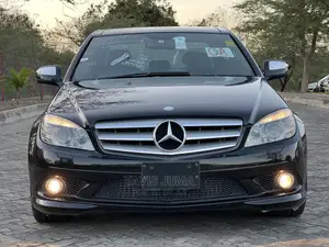 Mercedes-Benz C200 2009 Black