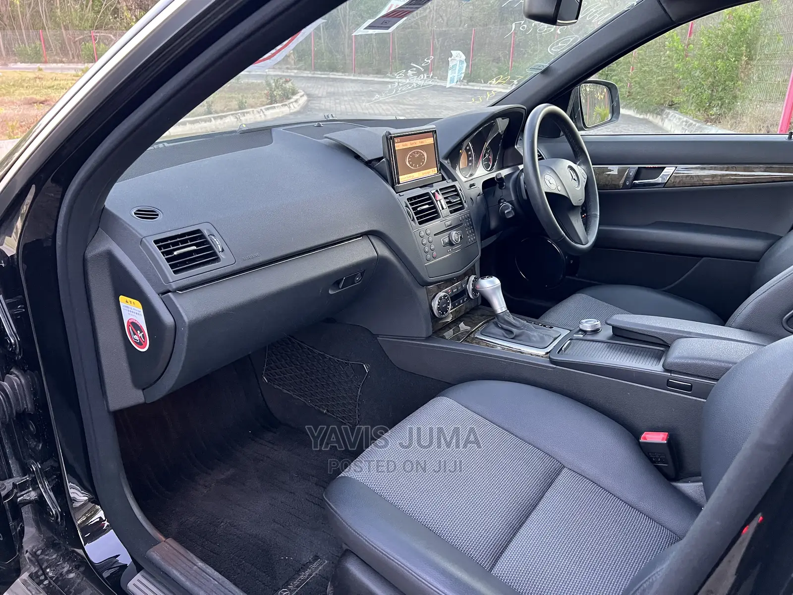 Mercedes-Benz C200 2009 Black