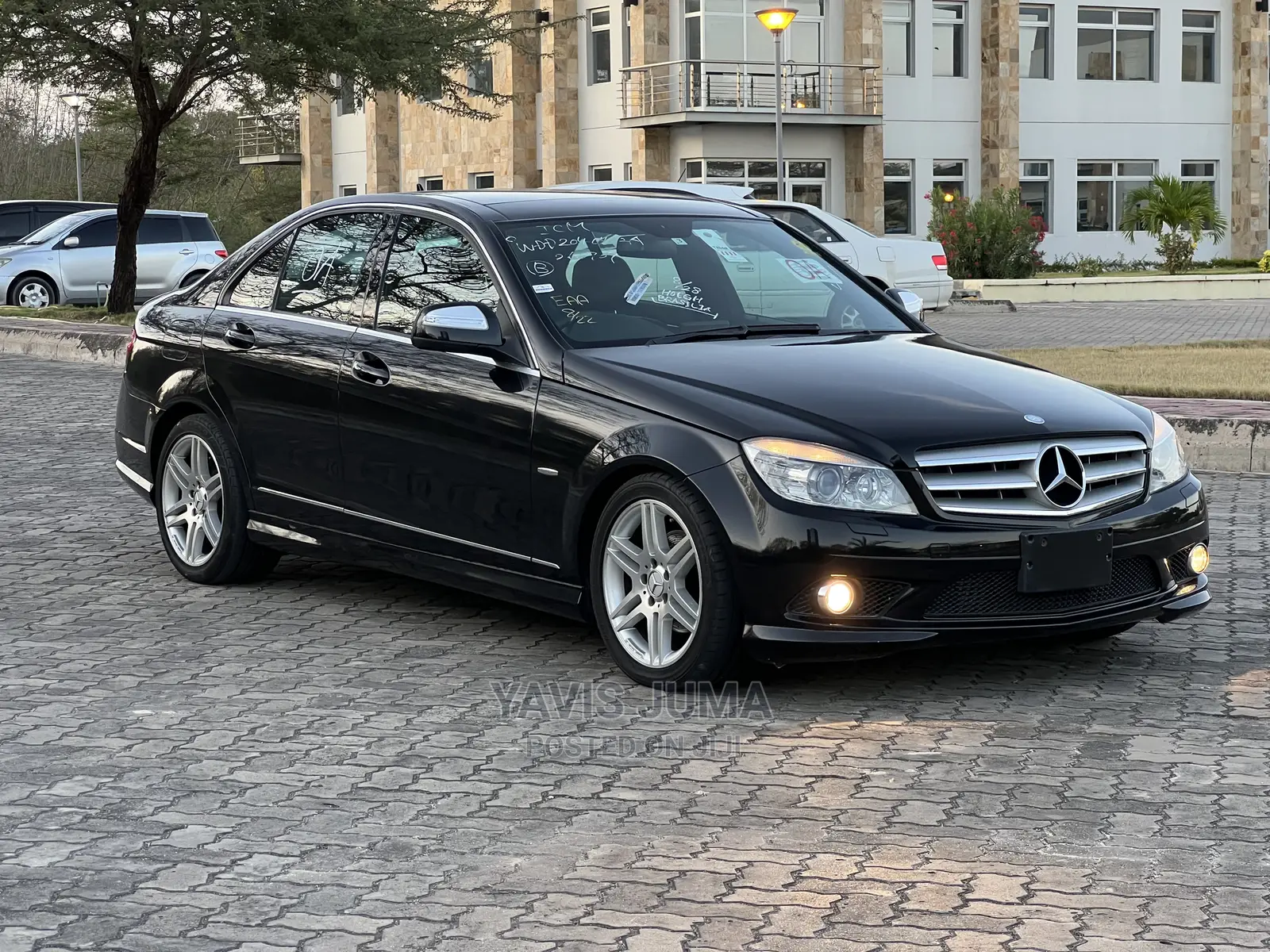 Mercedes-Benz C200 2009 Black