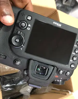 Nikon D7100 Body