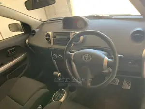 Toyota IST 2003 Pearl