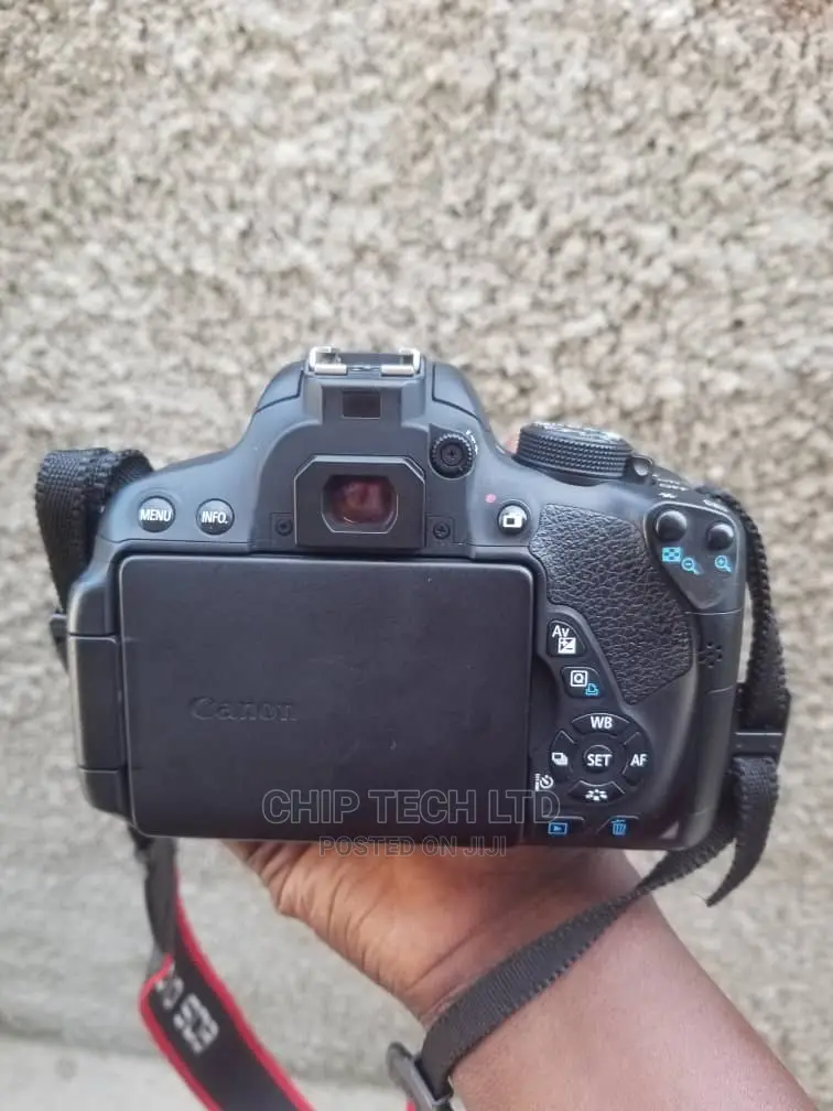 Canon 700d New With Lens