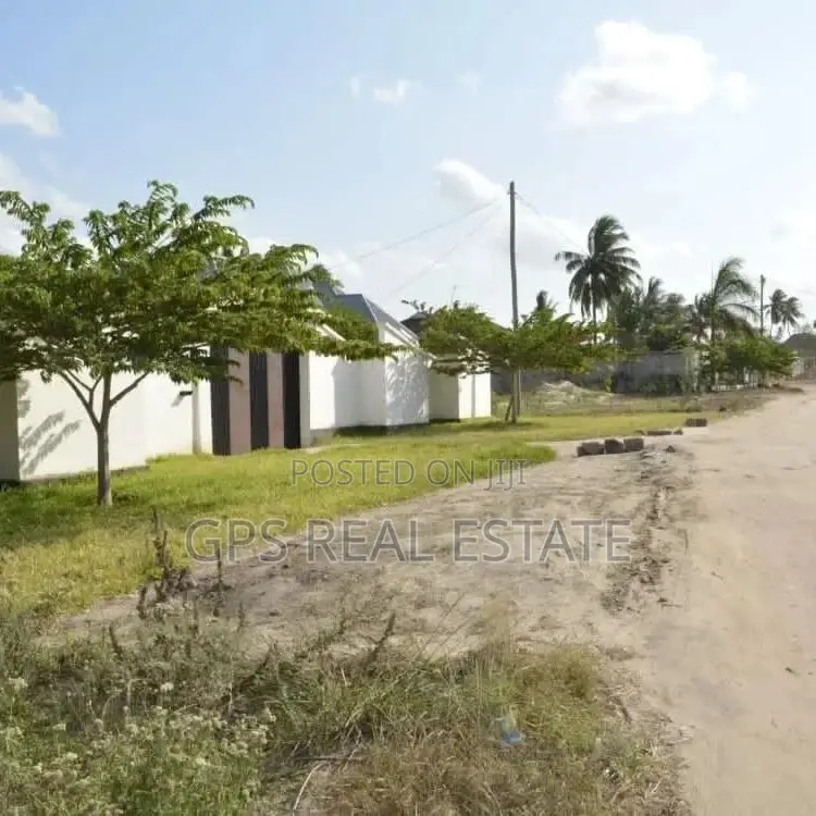4bdrm House in Kibada, Kigamboni for Sale