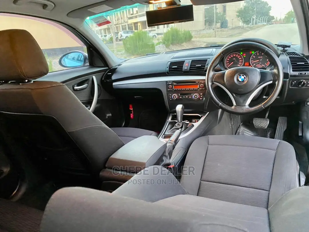 BMW 323i 2010 Silver