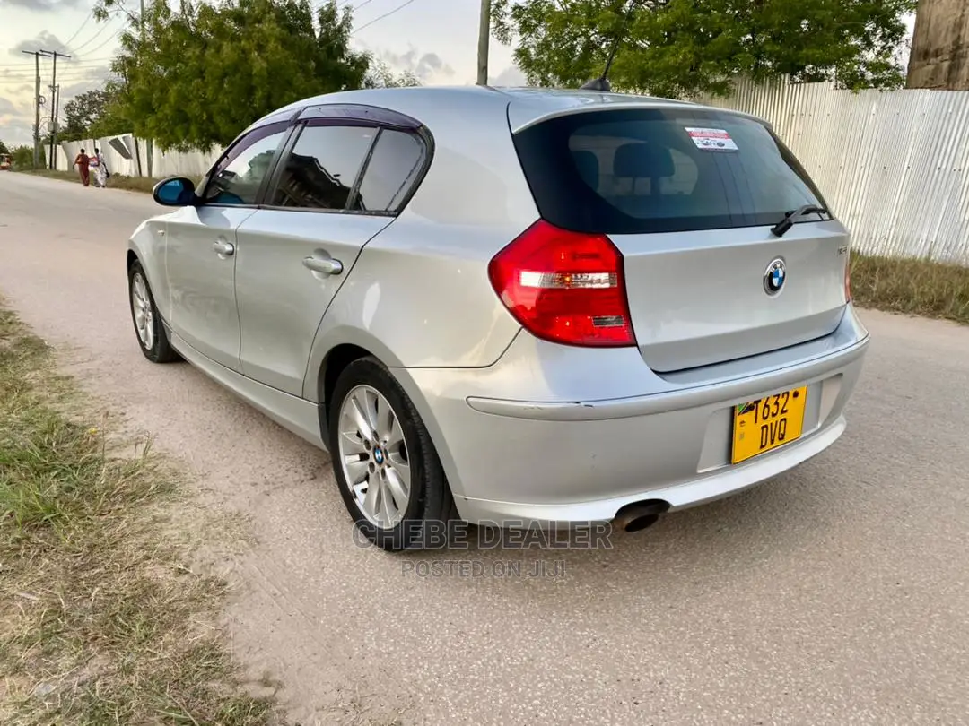 BMW 323i 2010 Silver