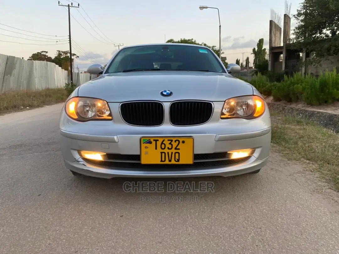 BMW 323i 2010 Silver