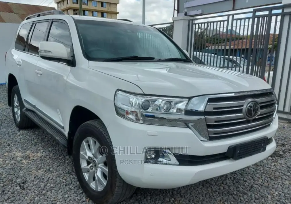Toyota Land Cruiser 2018 White
