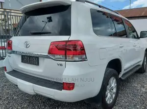 Toyota Land Cruiser 2018 White