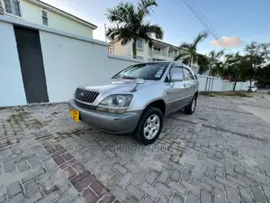 Toyota Harrier 2000 Silver