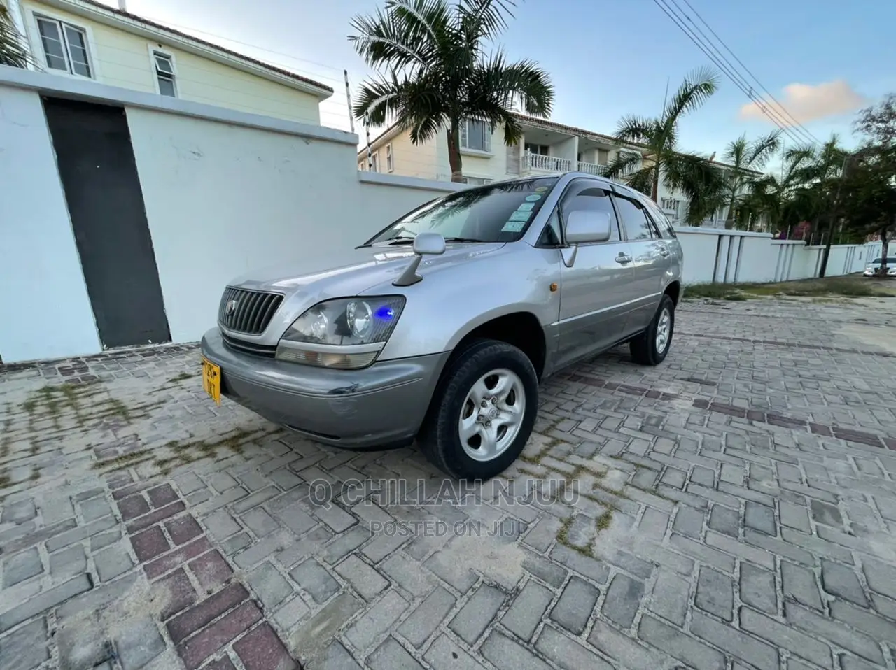 Toyota Harrier 2000 Silver