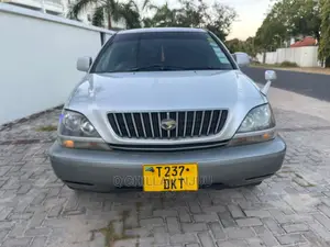 Toyota Harrier 2000 Silver