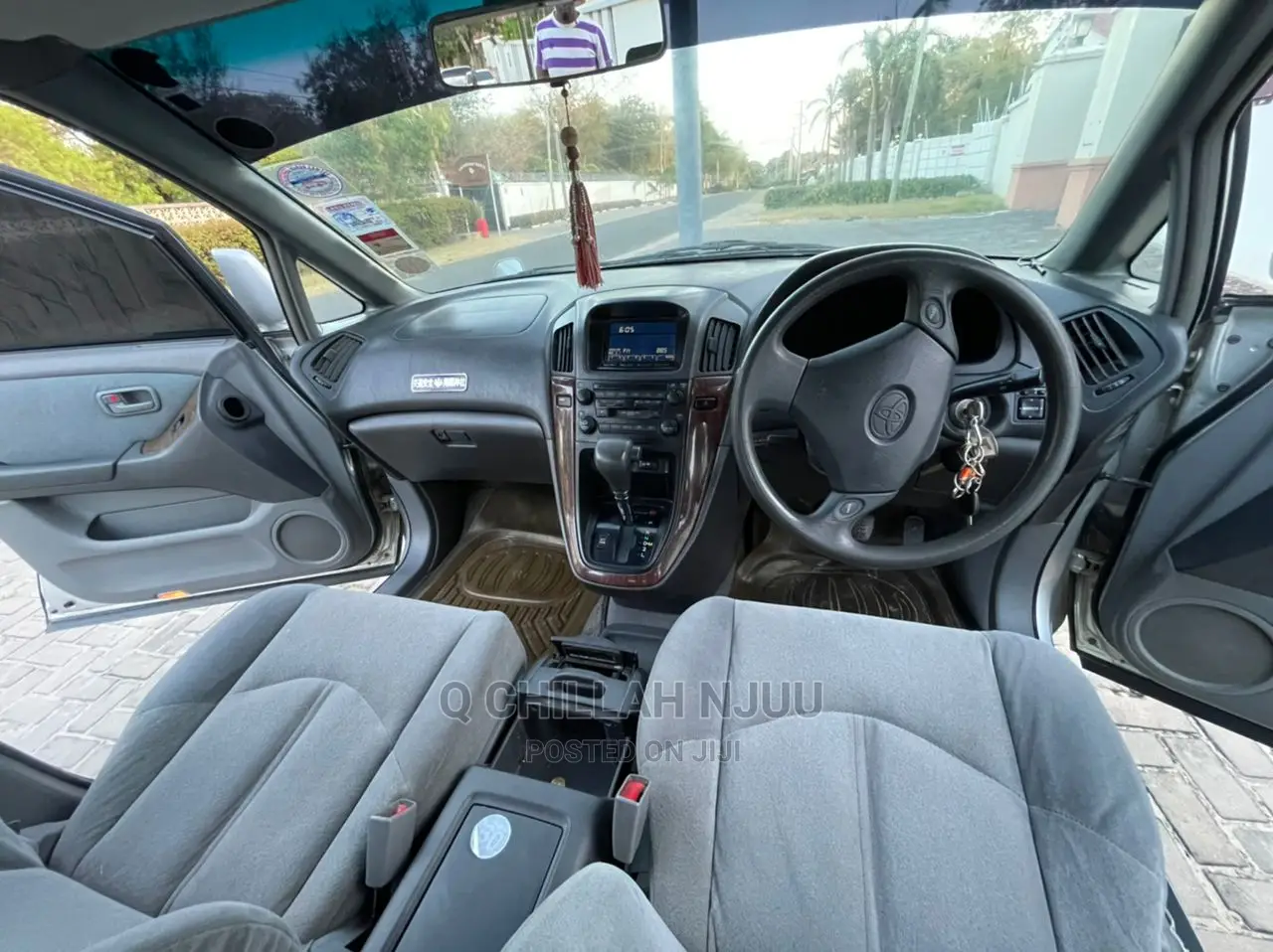 Toyota Harrier 2000 Silver