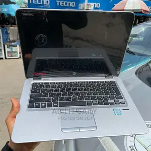 Laptop HP EliteBook 820 G3 4GB Intel Core I5 HDD+SSD 500GB