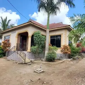 3bdrm House in Mbezi Makabe, Kinondoni for Sale