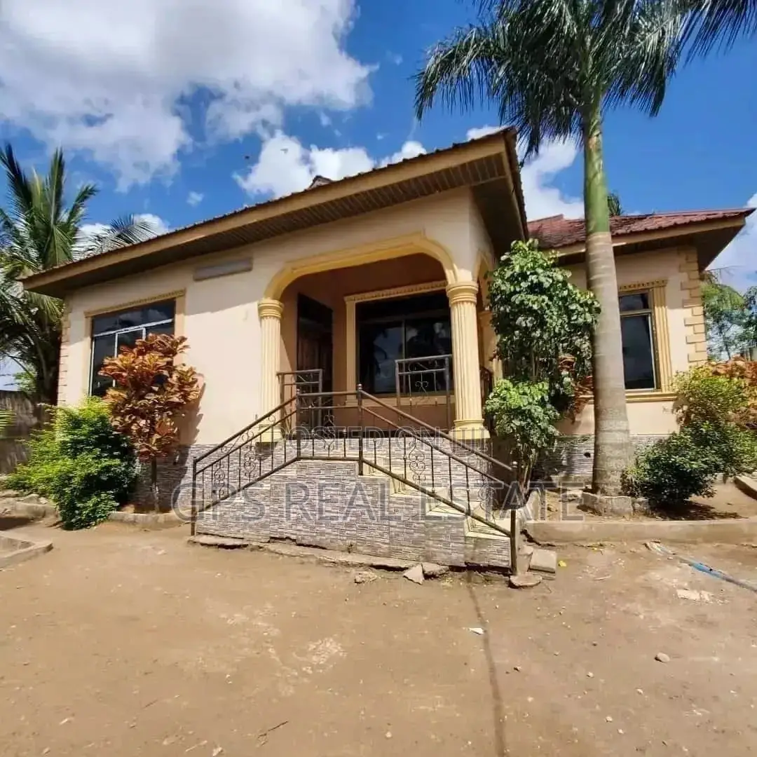 3bdrm House in Mbezi Makabe, Kinondoni for Sale
