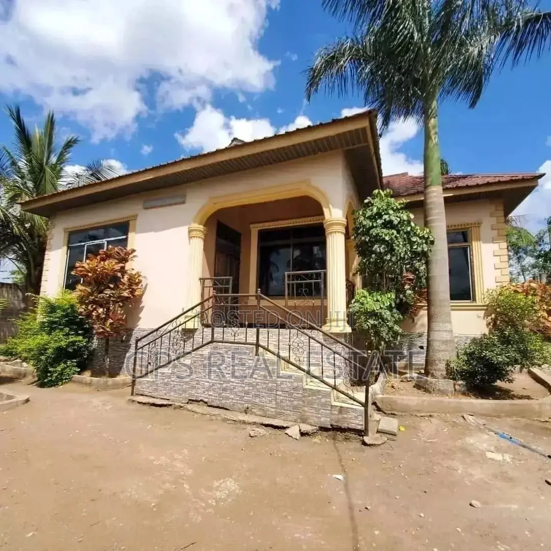3bdrm House in Mbezi Makabe, Kinondoni for Sale
