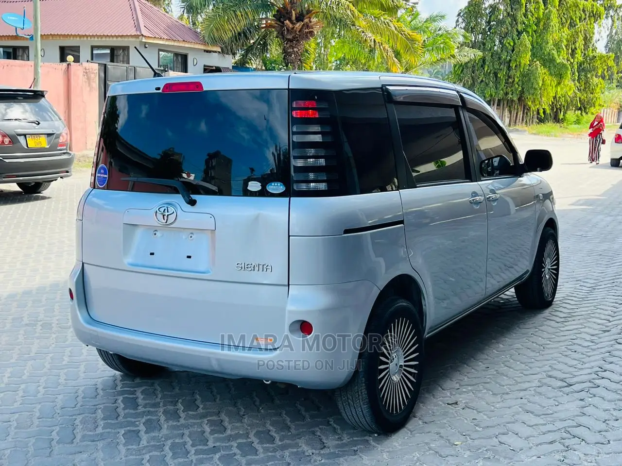 Toyota Sienta 2005 Gray