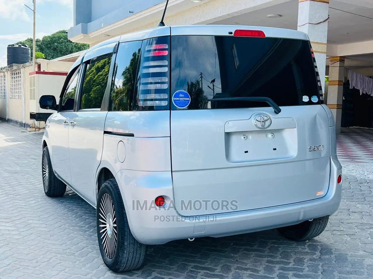 Toyota Sienta 2005 Gray