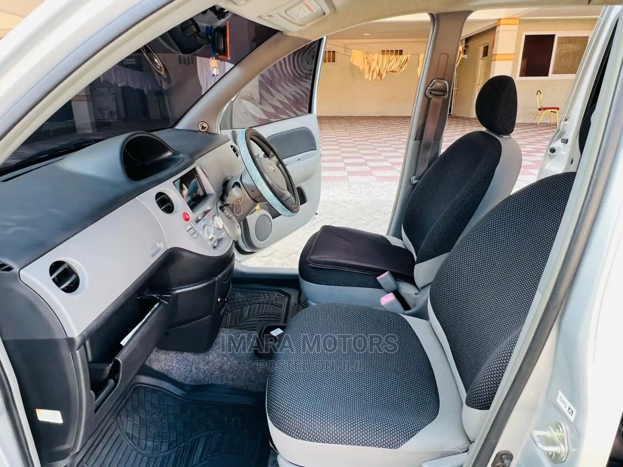 Toyota Sienta 2005 Gray