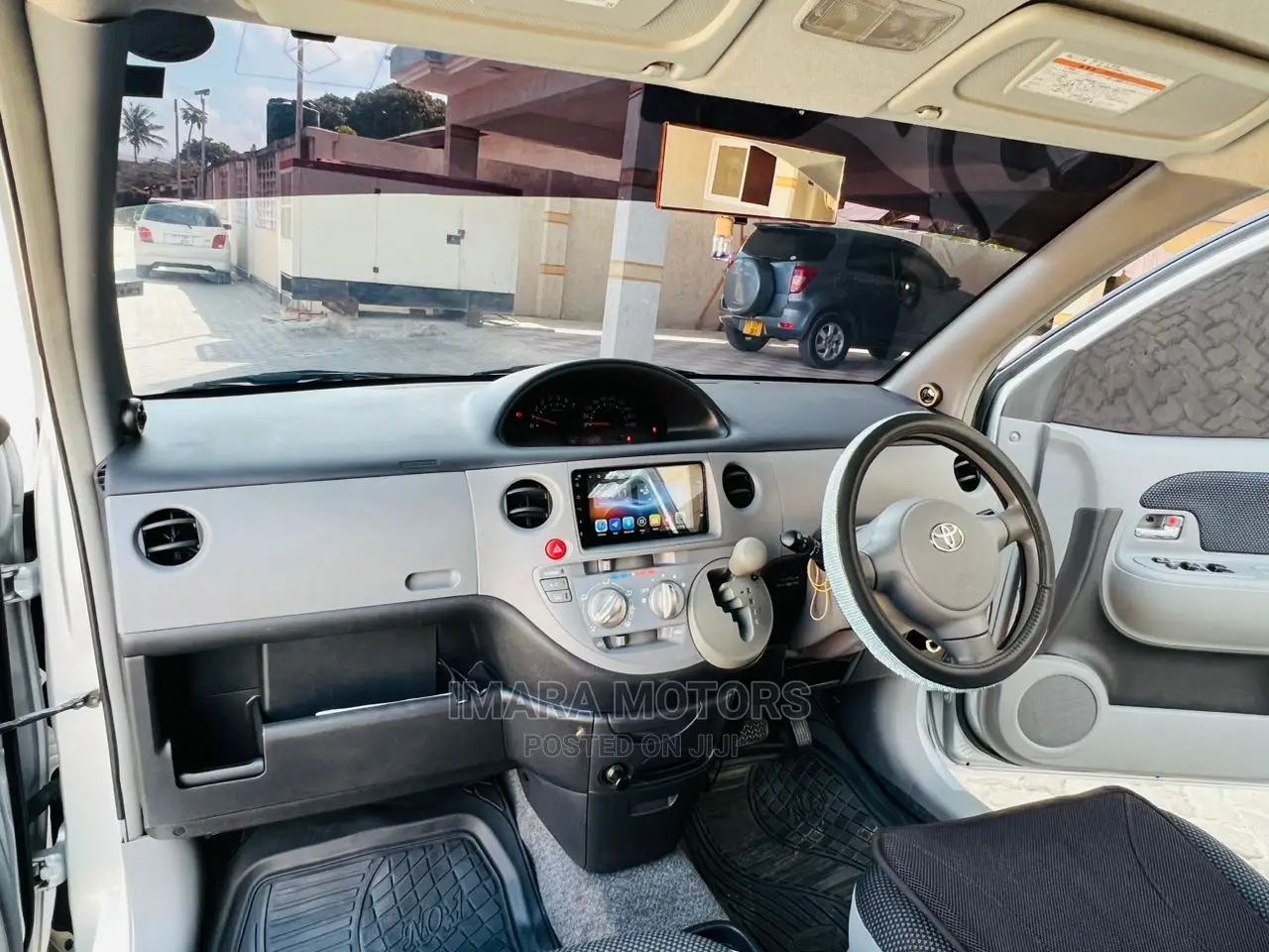 Toyota Sienta 2005 Gray