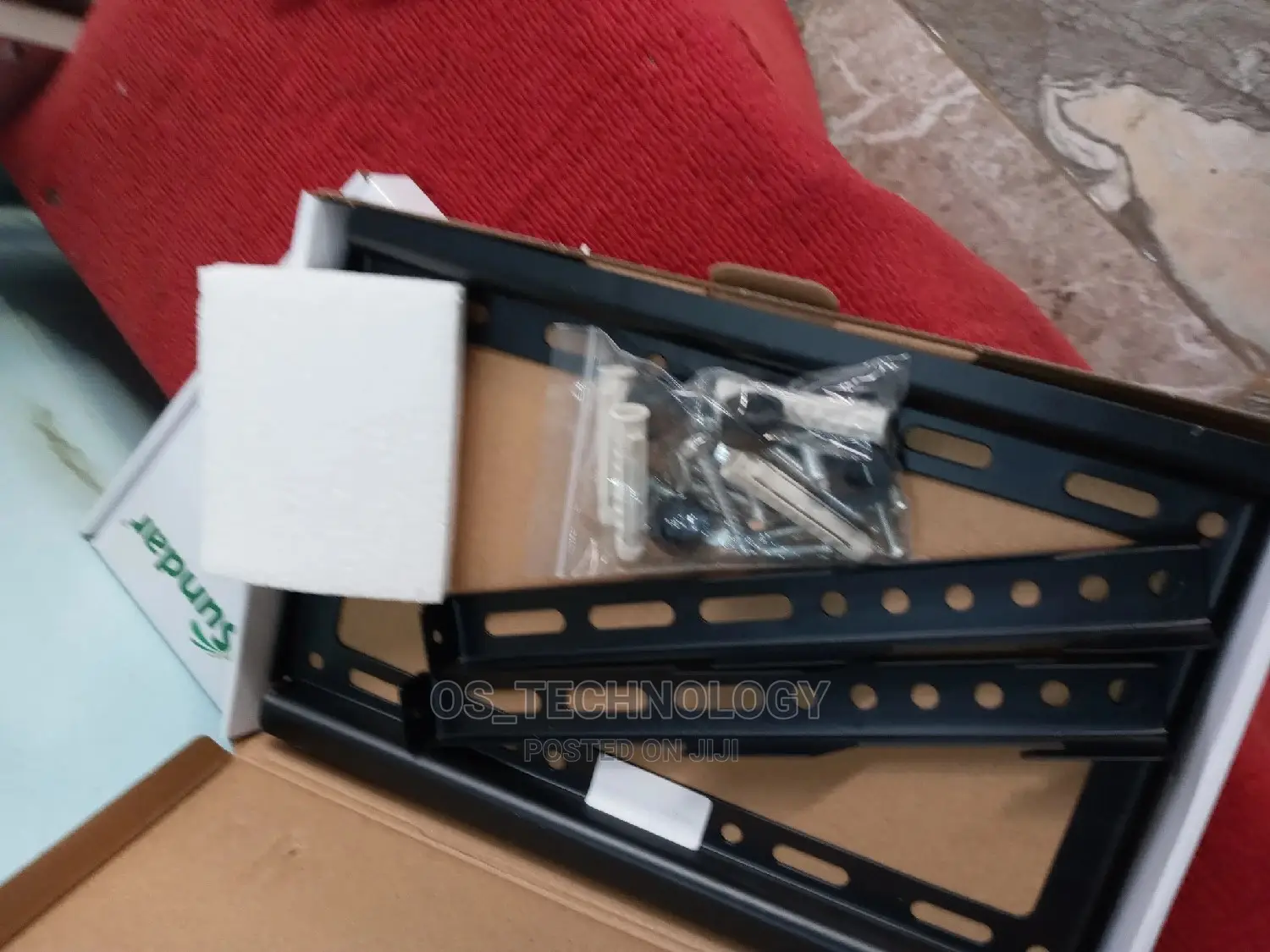 Tv Bracket Inafunga Kuanzia TV 14" Mpaka 42"
