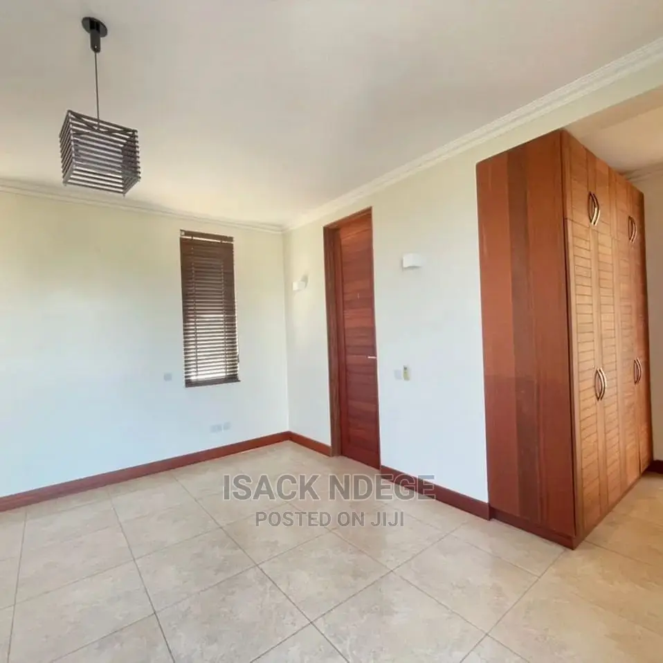 5bdrm Villa in Kawe Beach, Kinondoni for Rent