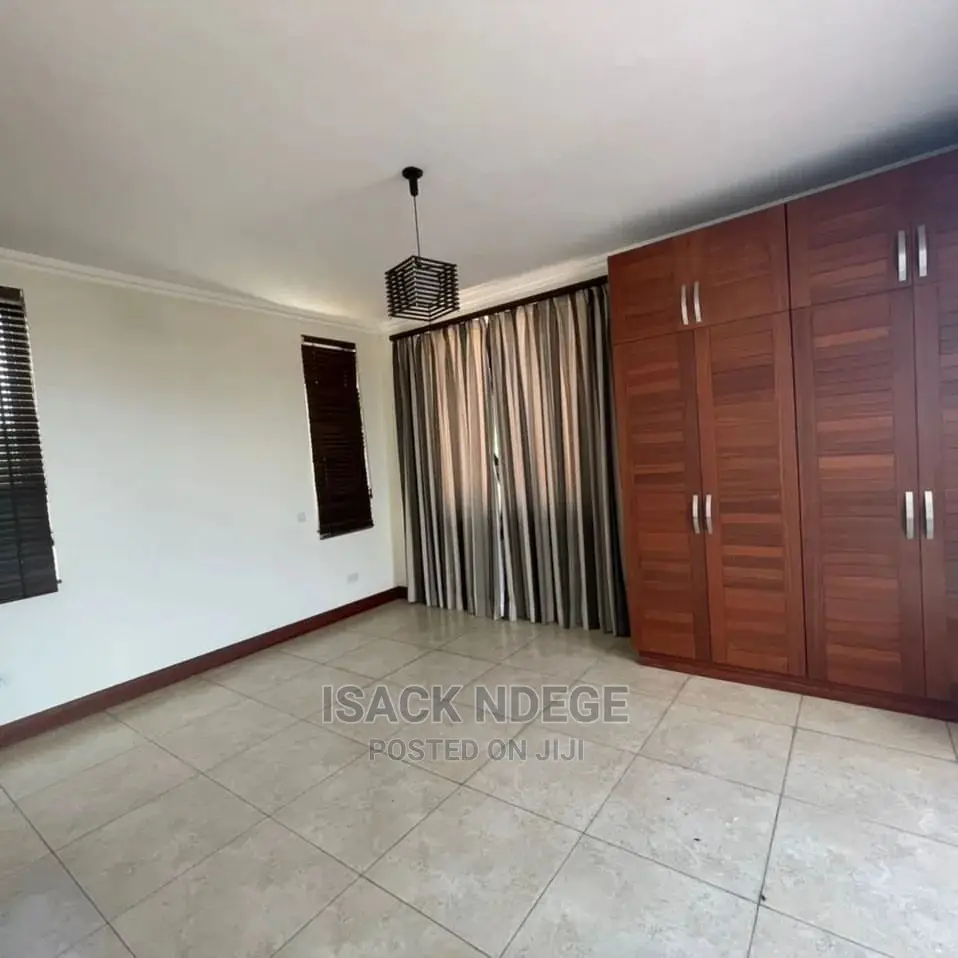5bdrm Villa in Kawe Beach, Kinondoni for Rent