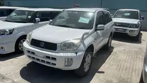 Toyota RAV4 Automatic 2003 White