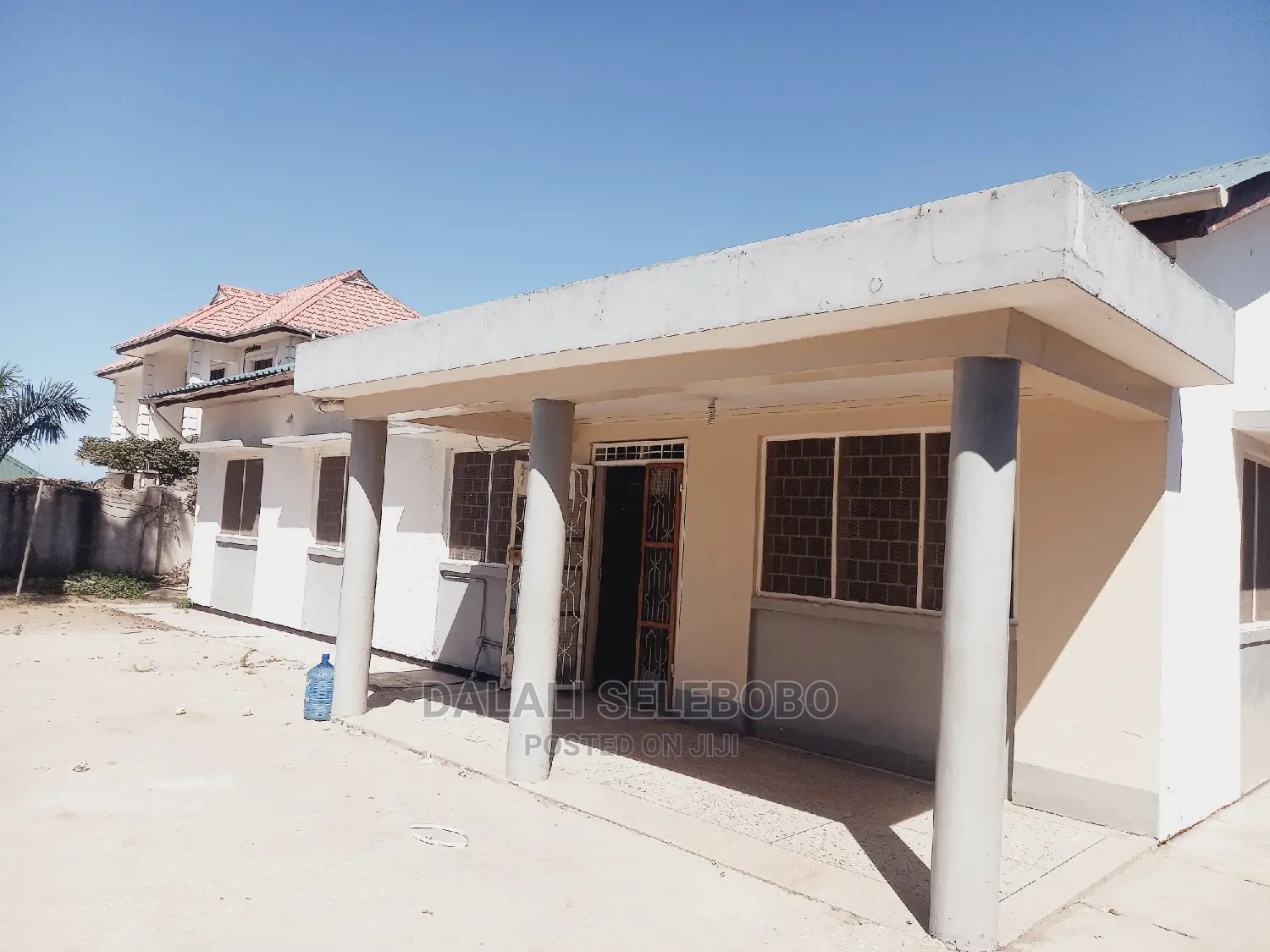 4bdrm Bungalow in Sinza Vatkani for Rent