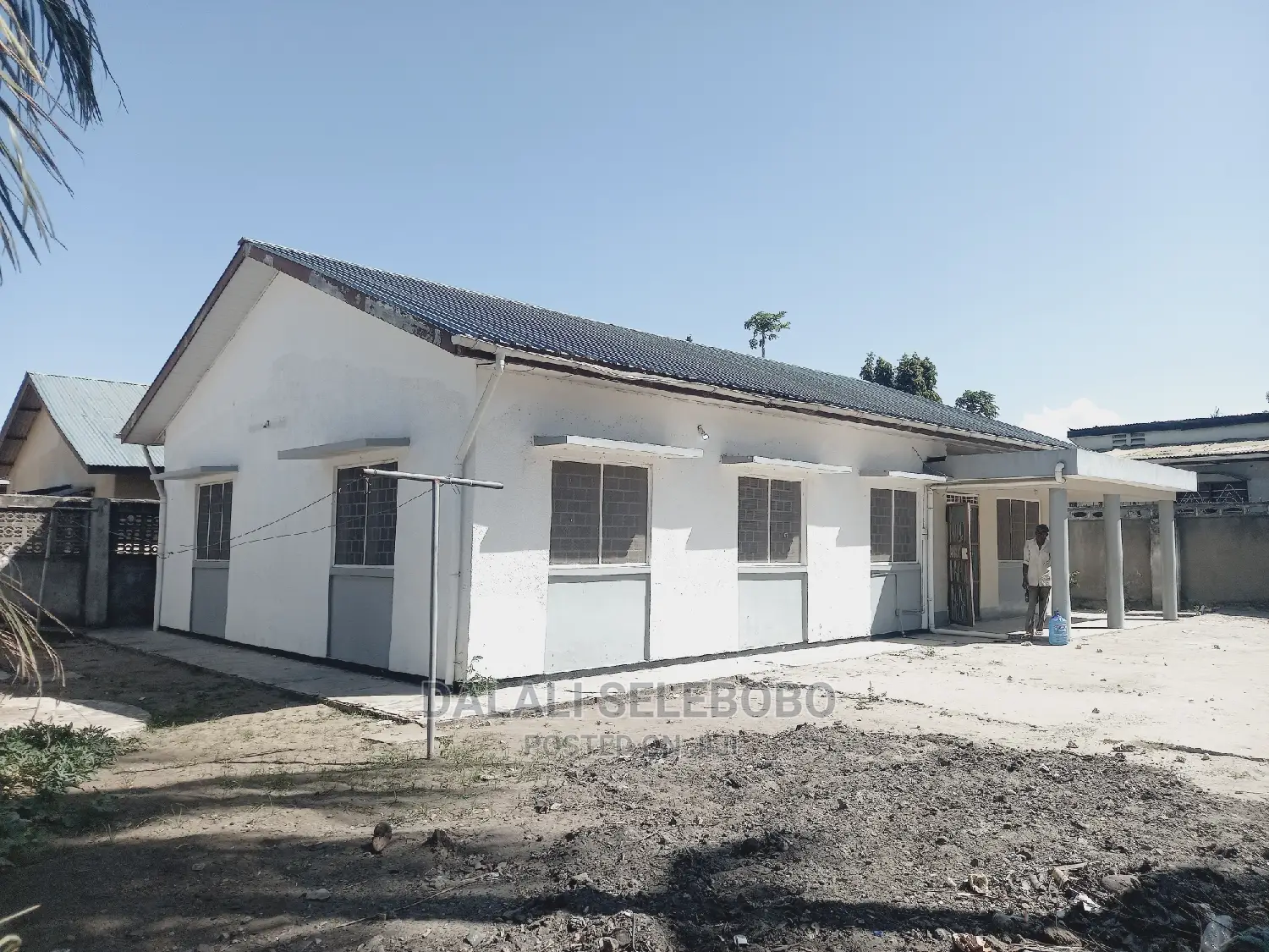 4bdrm Bungalow in Sinza Vatkani for Rent