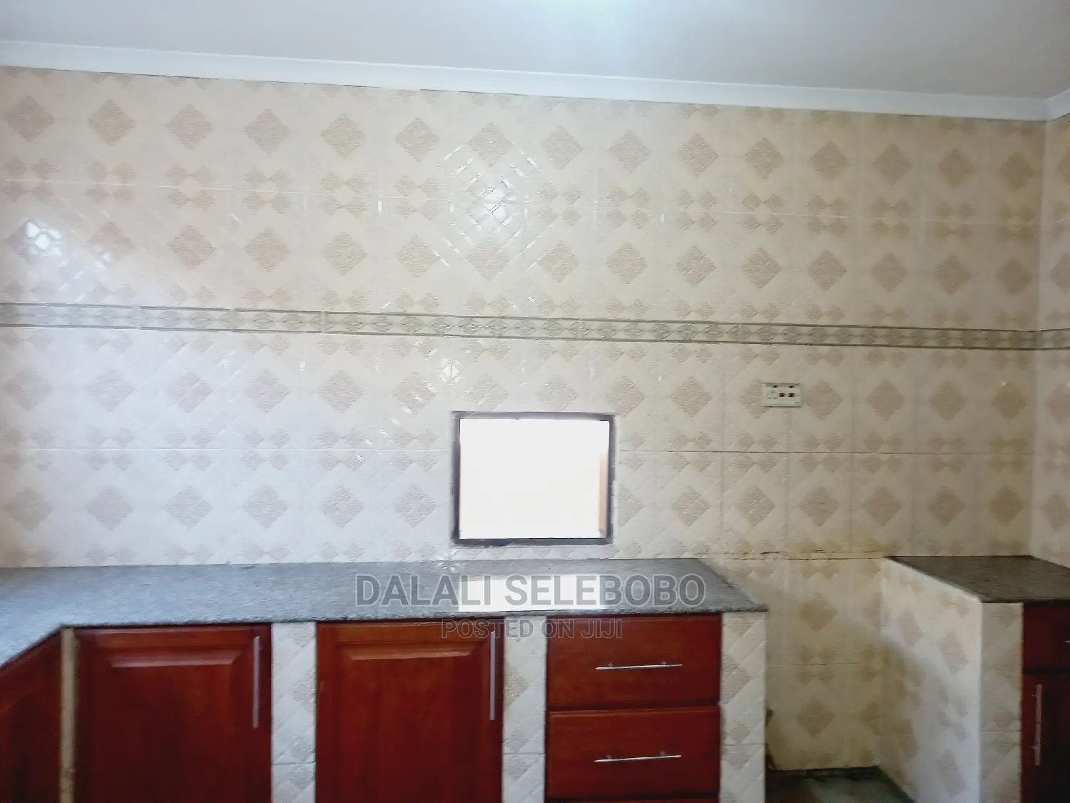 4bdrm Bungalow in Sinza Vatkani for Rent