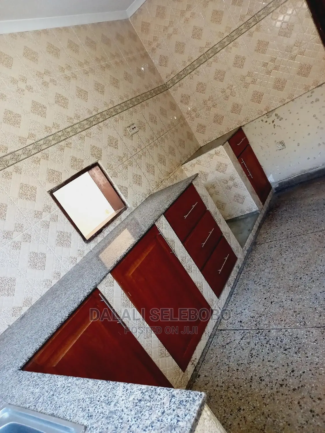 4bdrm Bungalow in Sinza Vatkani for Rent